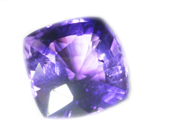 AMETHYST PURPLE-RED 8.90 CTS 17550 - GORGEOUS COLOR CHANGE - Image 2