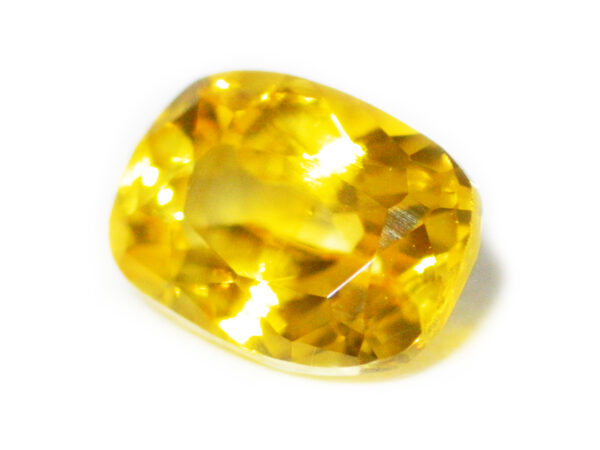 YELLOW SAPPHIRE VIVID YELLOW 0.83 CTS 18049 - BEAUTIFUL DEEP YELLOW