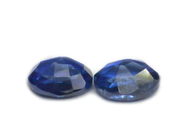 BLUE SAPPHIRE PAIR 0.64 CTS - NATURAL CEYLON LOOSE GEM - 18747 - Image 3