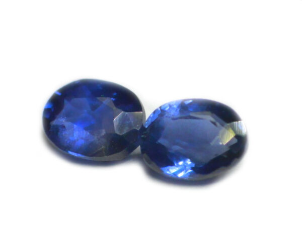 BLUE SAPPHIRE PAIR 0.64 CTS - NATURAL CEYLON LOOSE GEM - 18747 - Image 2