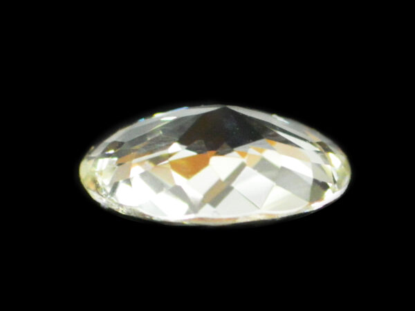 WHITE SAPPHIRE UNHEATED HIGHLY LUSTROUS GEM FLAWLESS - Image 3