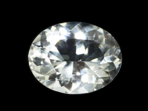 CERTIFIED SCAPOLITE WHITE 7.73 CARATS 19511 - SRI LANKA NATURAL GEMSTONE