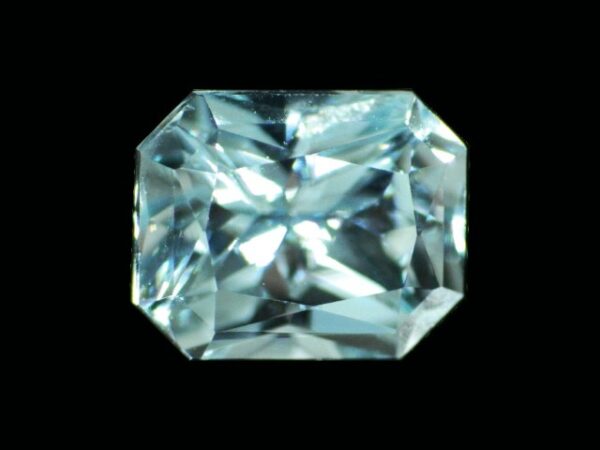 Aquamarine - A Stunning Beauty - 1.65 Carats - Natural Sri Lanka Loose Gemstone