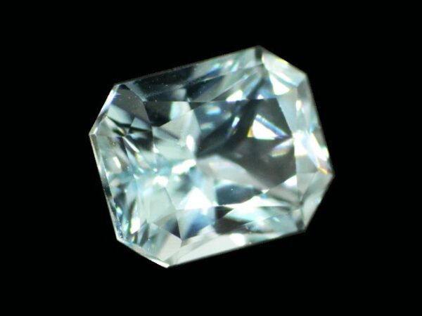 Aquamarine - A Stunning Beauty - 1.65 Carats - Natural Sri Lanka Loose Gemstone - Image 2