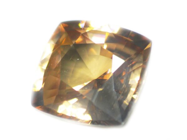 ZIRCON GOLDEN BROWN 3.44 CTS - SRI LANKA NATURAL GEMSTONE - Clearance Sale - Image 2