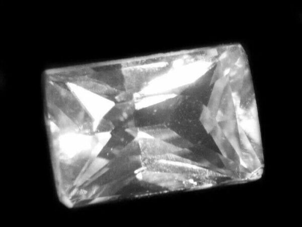 WHITE SAPPHIRE RECTANGLE 0.90 CTS - CEYLON NATURAL GEMSTONE - Image 2